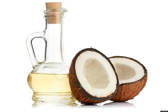 coconut and oil; Shutterstock ID 129431348; PO: aol; Job: production; Client: drone