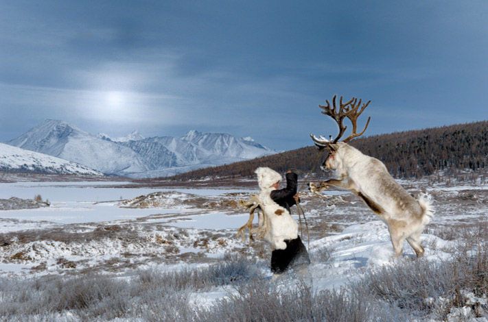 A Photographer Visited This “Lost” Mongolian Tribe. And The Pictures He Took Are Incredible