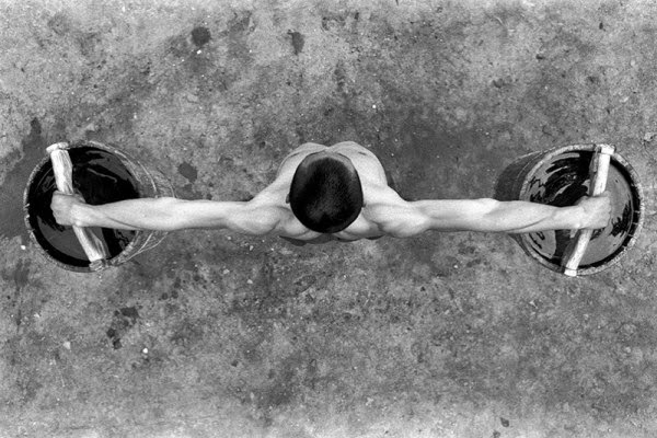 Stunning Images Of Shaolin Monks Training