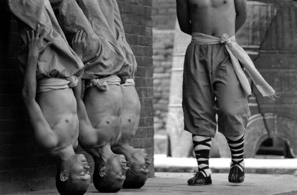 Stunning Images Of Shaolin Monks Training