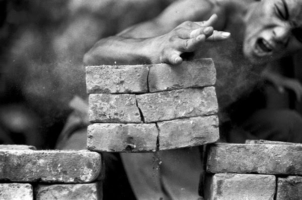 Stunning Images Of Shaolin Monks Training