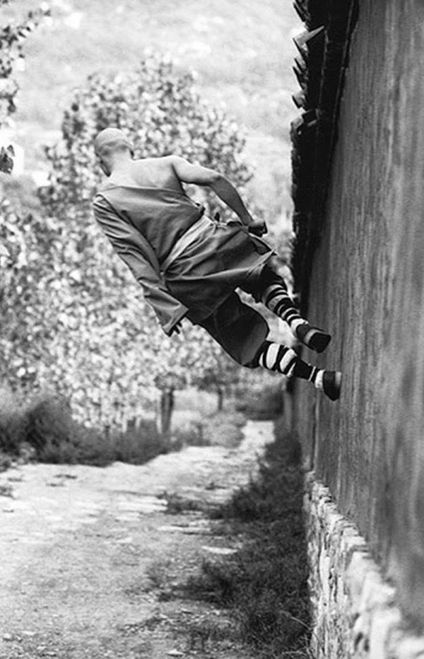 Stunning Images Of Shaolin Monks Training