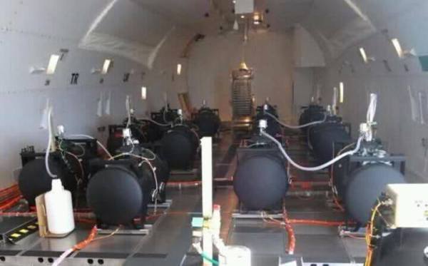 EXPOSED-Photos-From-INSIDE-Chemtrail-Planes-2