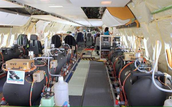 EXPOSED-Photos-From-INSIDE-Chemtrail-Planes-23