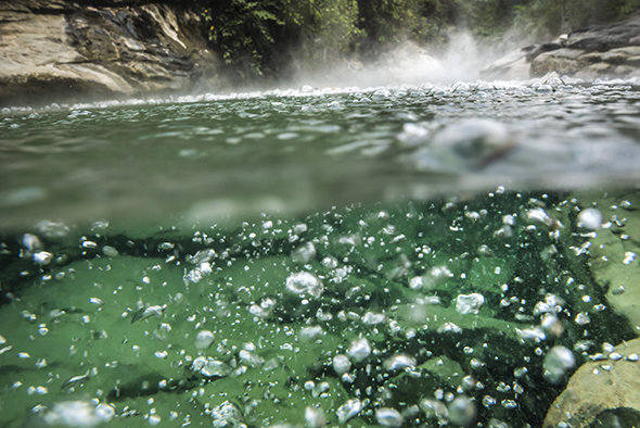 boiling-river-bubbles